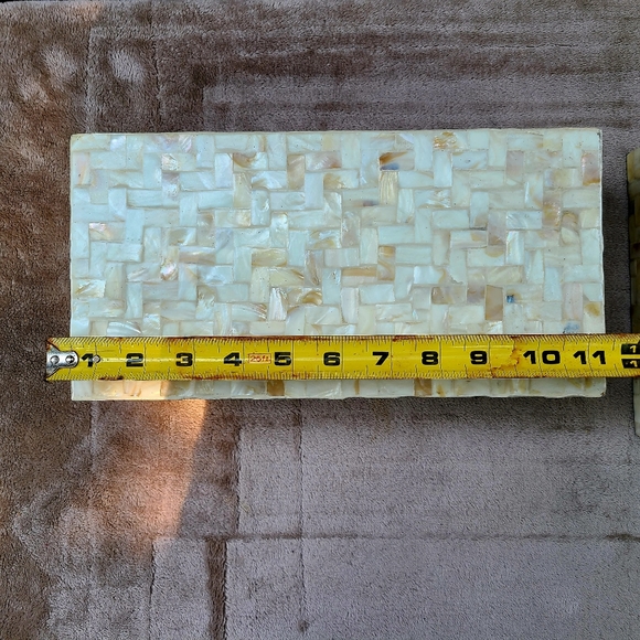 Set Of Two Mother of Pearl With A Herringbone Pattern Decorative Boxes - Picture 7 of 10